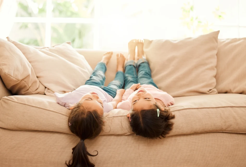 Polster und Couchgarnituren reinigen lassen